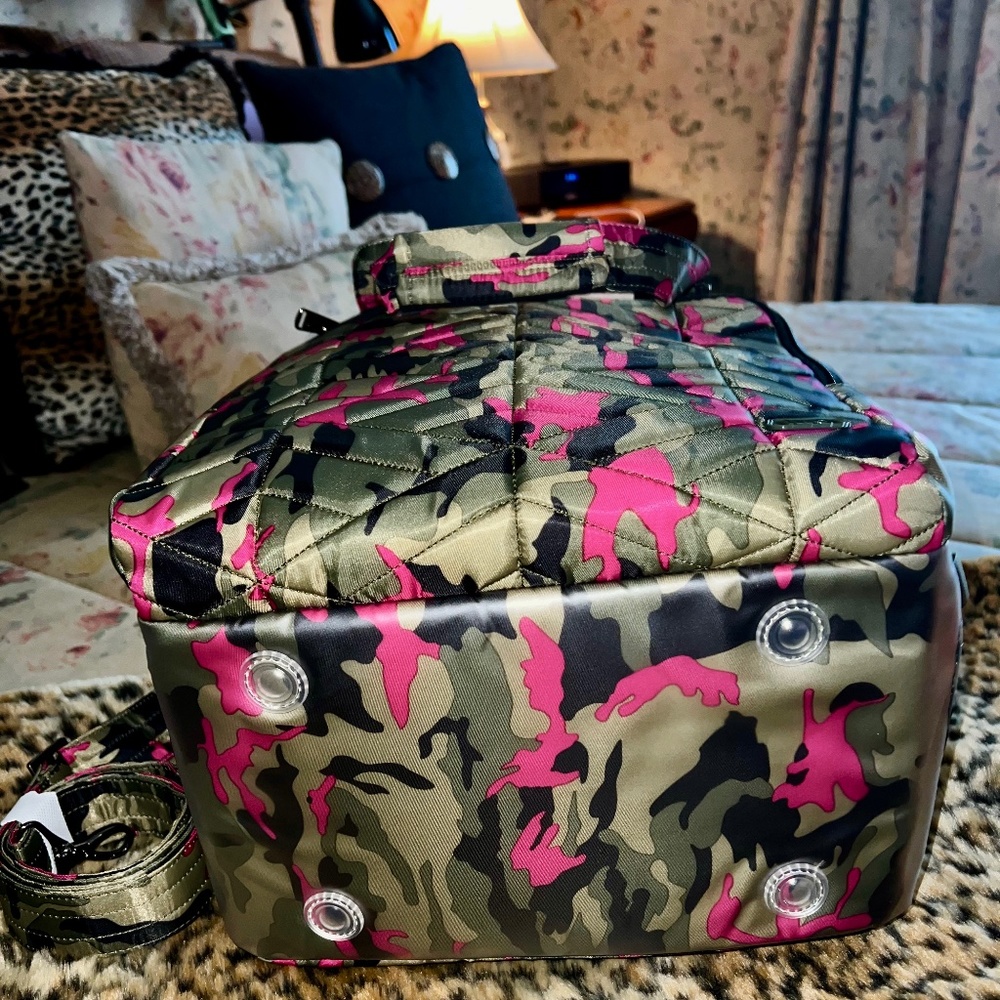 Lug Ranger XL Quilted Carry All NWT'S - Picture 12 of 15